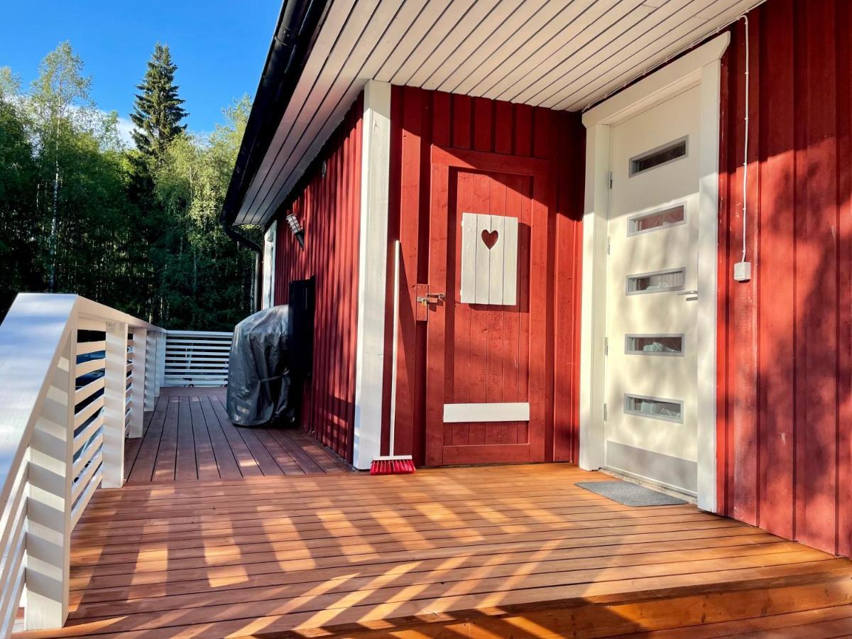 Cozy Renovated House With A Lot Of Parking Space. Haparanda  Exterior photo